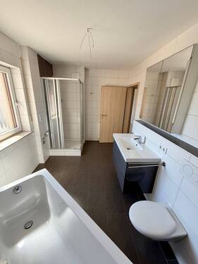 Modernes Badezimmer - 