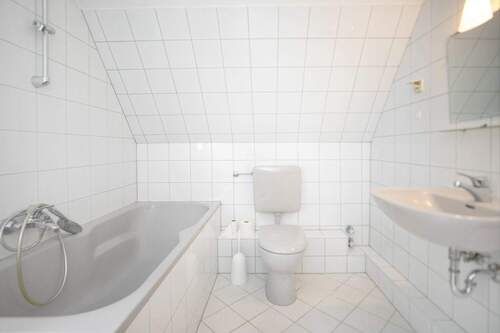 Badezimmer Dachgeschoss - 