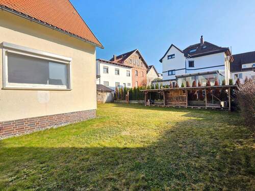 sonniges & ebenes Gartengrundstück - 