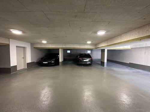 Tiefgaragenstellplatz optional - 