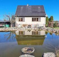 Massives, voll unterkellertes Haus mit 2 Heizsystemen u. kl. Teich - Pasewalk