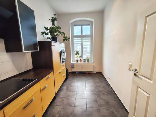 Küche zweite Ansicht . - Wohnen im grünen helle schöne 2-R.-Wohnung ca.70m2 im 1.OG zu vermieten .