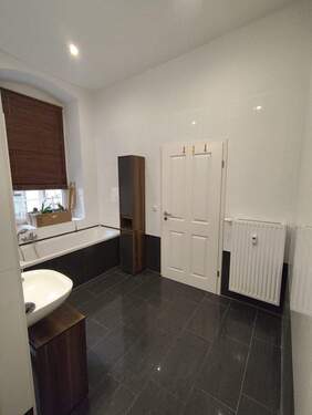 Bad - 2 Zimmer Etagenwohnung in Magdeburg