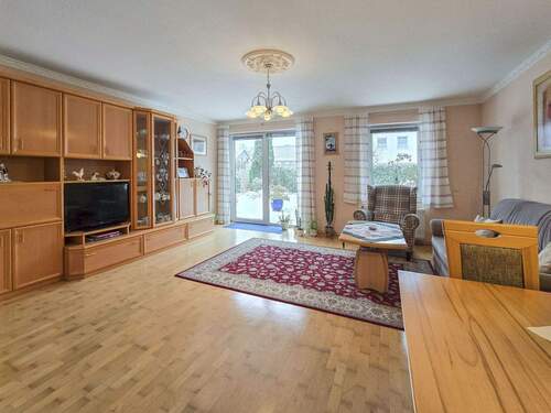 Wohnzimmer im EG - 4 Zimmer Reihenendhaus zum Kaufen in Hohenlockstedt