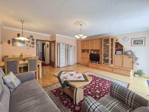 Wohnzimmer im EG - 4 Zimmer Reihenendhaus in Hohenlockstedt