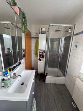 Bad mit Dusche OG - 