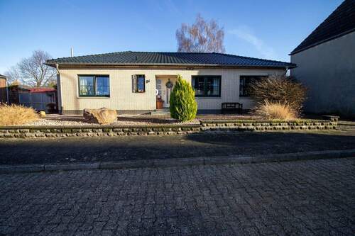 Außenansicht - Zeitlose Eleganz - 470.000,00&nbsp;EUR Kaufpreis, ca.&nbsp; 134,00&nbsp;m&sup2;&nbsp;Wohnfl&auml;che