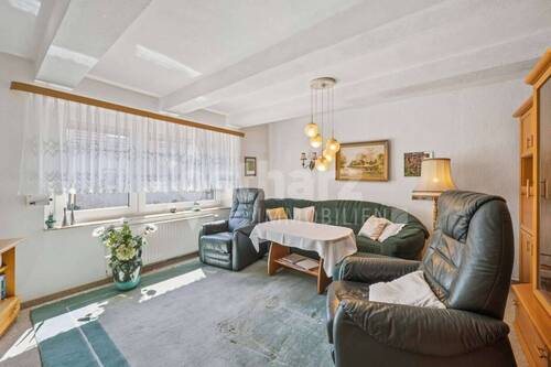 Wohnzimmer im Erdgeschoss - 