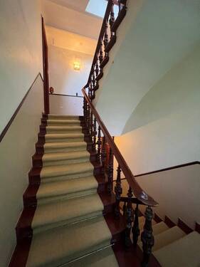 Treppenhaus - Etagenwohnung mit 147,90 m&sup2; in Berlin zum Kaufen