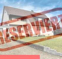 RESERVIERT: 1-2 Familienhaus mit 2 Garagen in TOP-Lage in Tuningen