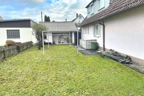 Garten hinter dem Haus - 