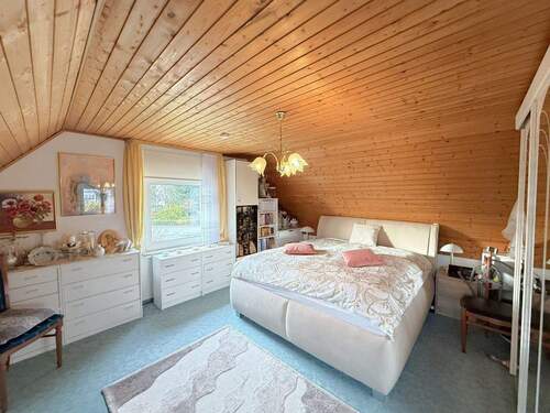 Schlafzimmer (Nebenhaus) - 