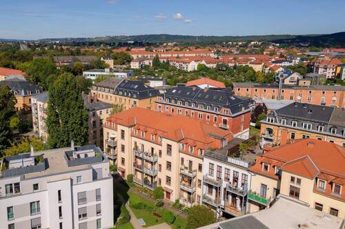Luftbild Blick zur rückwärtigen Ansicht der Immobi - 