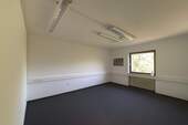 Büroraum - wird noch renoviert - Büro zur Miete in Rottendorf