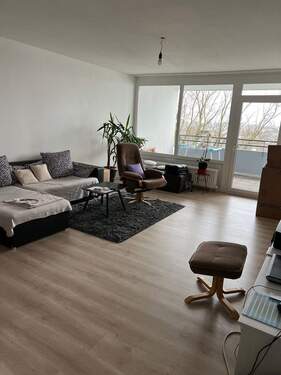 Wohnzimmer - 4 Zimmer Etagenwohnung zur Miete in Bünde