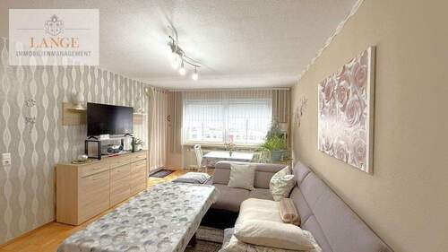 Wohnzimmer - 2 Zimmer Etagenwohnung zum Kaufen in Hannover