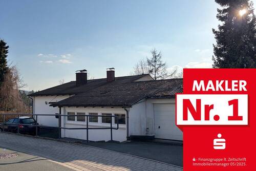 Straßenansicht - Für den geschickten Handwerker: Einfamilienhaus mit vielen Möglichkeiten!