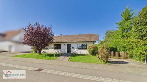 Front - HELLER BUNGALOW MIT 3 SCHLAFZIMMERN, TERRASSE UND GARTEN