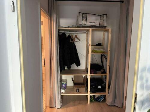 Abstellmöglichkeit für einen Schrank - 