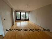 Wohnzimmer - 4 Zimmer Etagenwohnung zum Kaufen in München