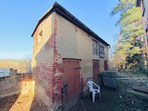 Nebengelass - 6 Zimmer Mehrfamilienhaus, Wohnhaus in Döbeln