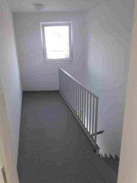 Flur vor Wohnung zur Nutzung - 