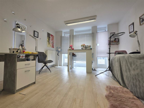 Raum. 2 - Büro mit 51,00 m&sup2; in Engen zur Miete