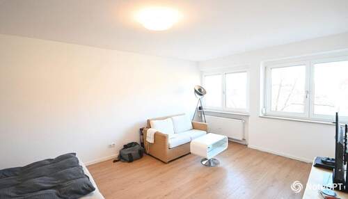 1-Zi-Appartment: Wohnbereich - Etagenwohnung in Neumarkt in der Oberpfalz
