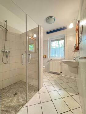 Whg 2, EG, Badezimmer - 