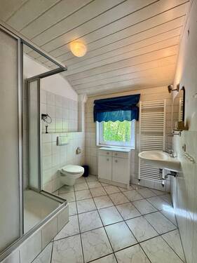 Whg 3, OG, Badezimmer - 
