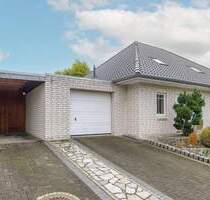 RESERVIERT ! Walmdach-Bungalow in Vollausstattung ! PV & Solar und weitere Highlights in Top-Lage - Walsrode Bomlitz