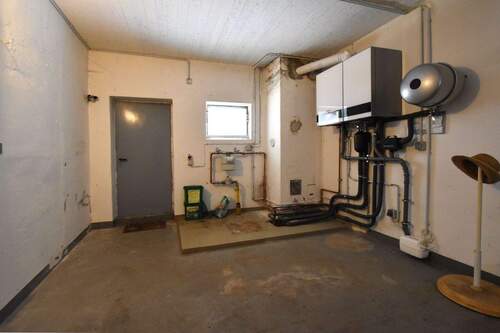 Lagerraum mit Heizung.jpg - 