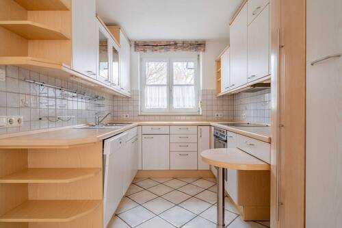 Kochbereich (Erdgeschoss) - 6 Zimmer Doppelhaushälfte zum Kaufen in Schongau