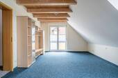 Schlafzimmer mit Südbalkon (Obergeschoss) - 