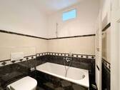 modernes Bad mit Oberlicht - 