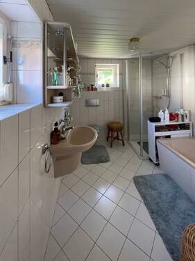 Dusch- und Wannenbad - 