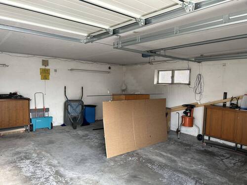 Blick in die Doppelgarage - 