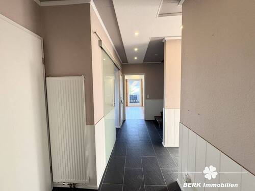 Eingang - 4 Zimmer Einfamilienhaus in Gunzenbach