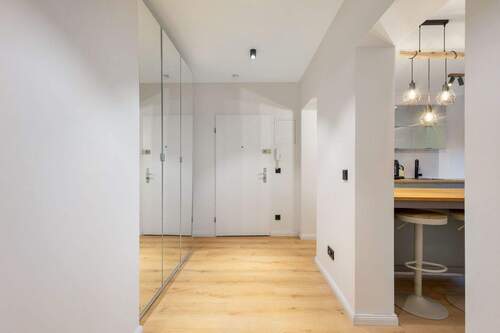 Flur - 2 Zimmer Etagenwohnung zum Kaufen in Düsseldorf