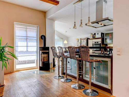 Offene Einbauküche - Mehrfamilienhaus, Wohnhaus mit 180,10 m&sup2; in Kronberg im Taunus zur Miete