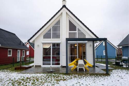 Außenansicht mit Terrasse - 