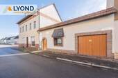Garage + Hof - 7 Zimmer Mehrfamilienhaus, Wohnhaus zum Kaufen in Jeßnitz