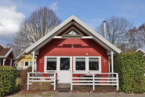 Ferienhaus mit Terrasse in sonniger Lage - 4 Zimmer Einfamilienhaus zum Kaufen in Boltenhagen