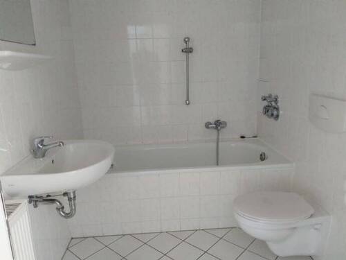Bad - 2 Zimmer Etagenwohnung in Magdeburg