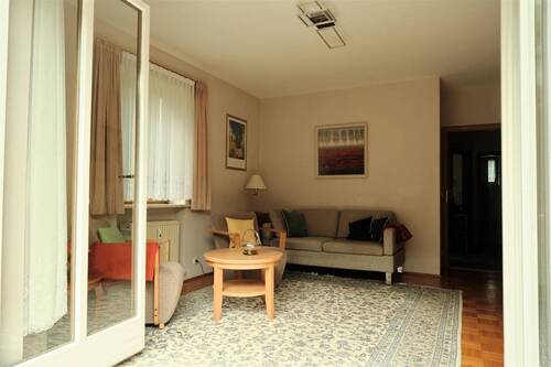 Wohnzimmer vom Balkon gesehen - 