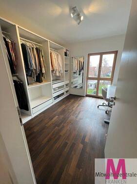  Arbeitszimmer - 
