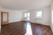 Wohnzimmer - 3 Zimmer Etagenwohnung zur Miete in Chemnitz