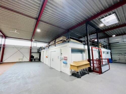 Innenansicht Einbau - Halle zur Miete in Oberhausen