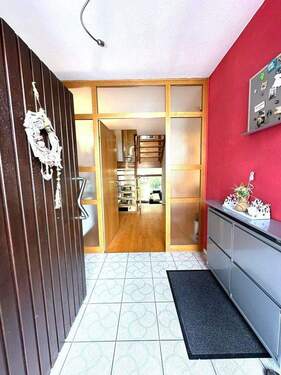 Eingangsbereich - 5 Zimmer Einfamilienhaus zum Kaufen in Jockgrim