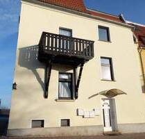 voll vermietetes Mehrfamilienhaus mit 4 Wohneinheiten am Stadtrand von Crimmitschau, Provisionsfrei! - Crimmitschau / Gablenz